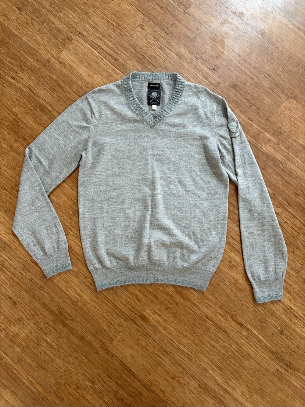 Diesel Gray V-Neck Sweater Classic style size L contrasting collar cuff hems